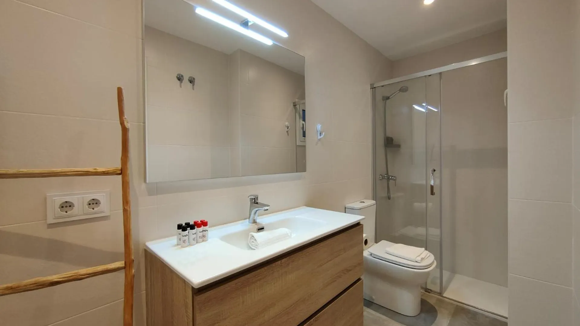 Apartment Ferienwohnung 2Br Central Location Barcelona