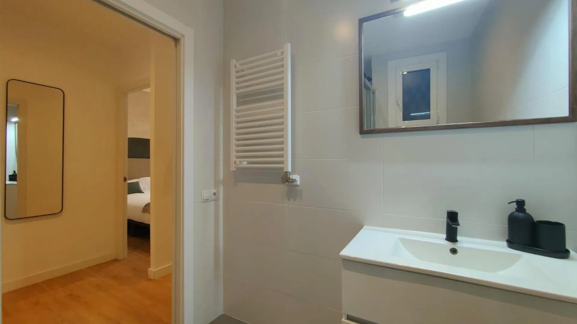 Apartment Ferienwohnung 2Br Central Location Barcelona Spanien